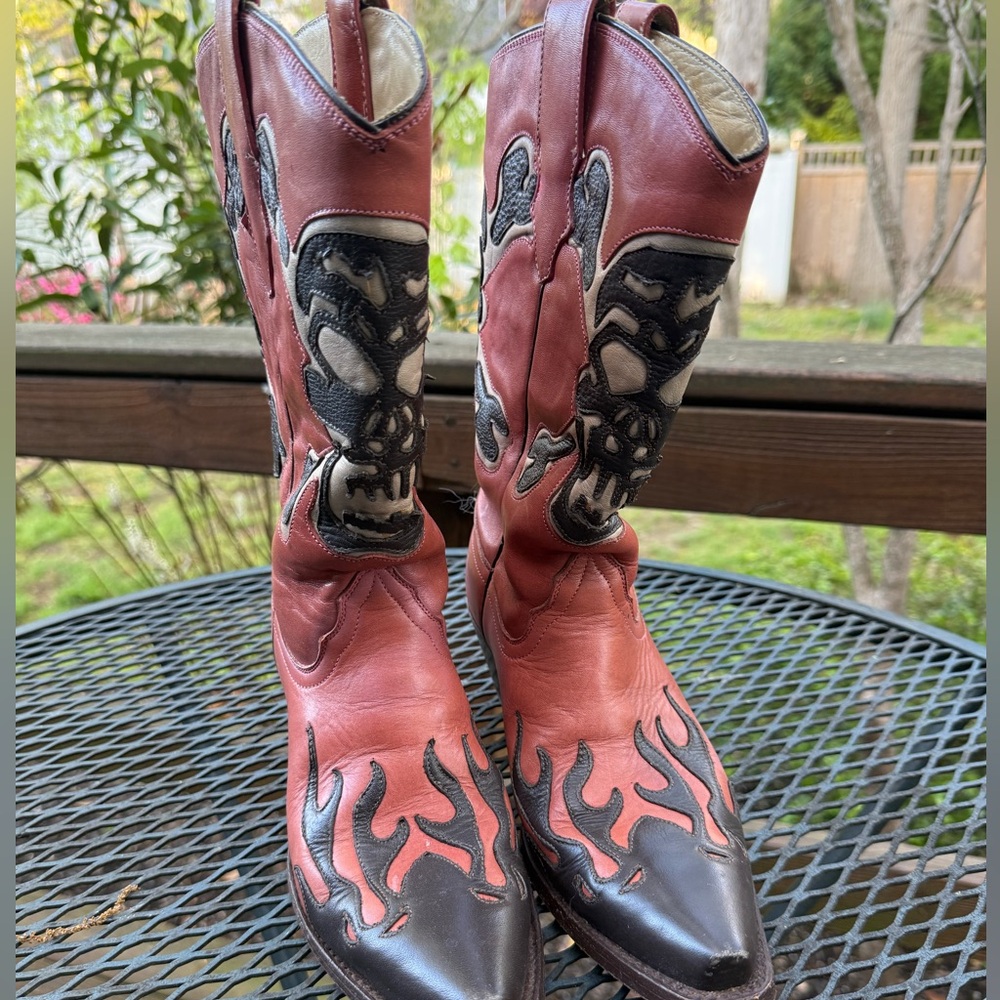 Rare Women's Western Cowboy Boots Red & Black Skull Shaft Flame Toe Inlay US 7.5